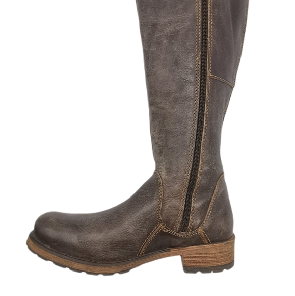 SIZE 6.5 BOS&CO, Designer Fashion, Tall Leather Winter Boots EUC B22 - Picture 3 of 8